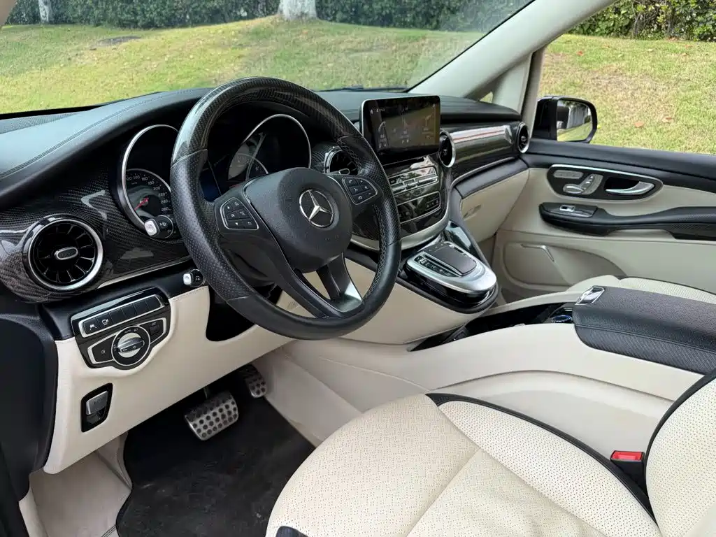 Mercedes-Benz V-Class — миниатюра 7