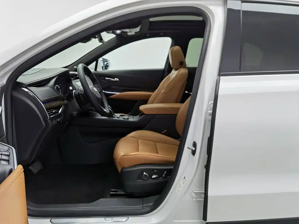 Cadillac XT4 — миниатюра 10