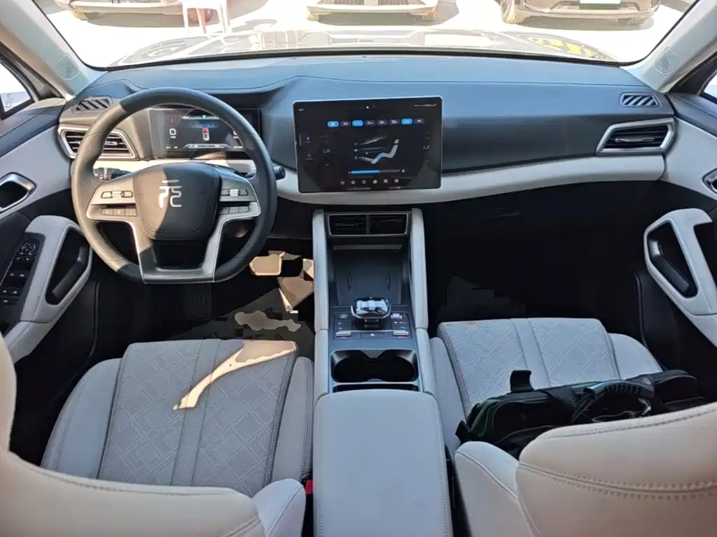 BYD Yuan UP — миниатюра 10