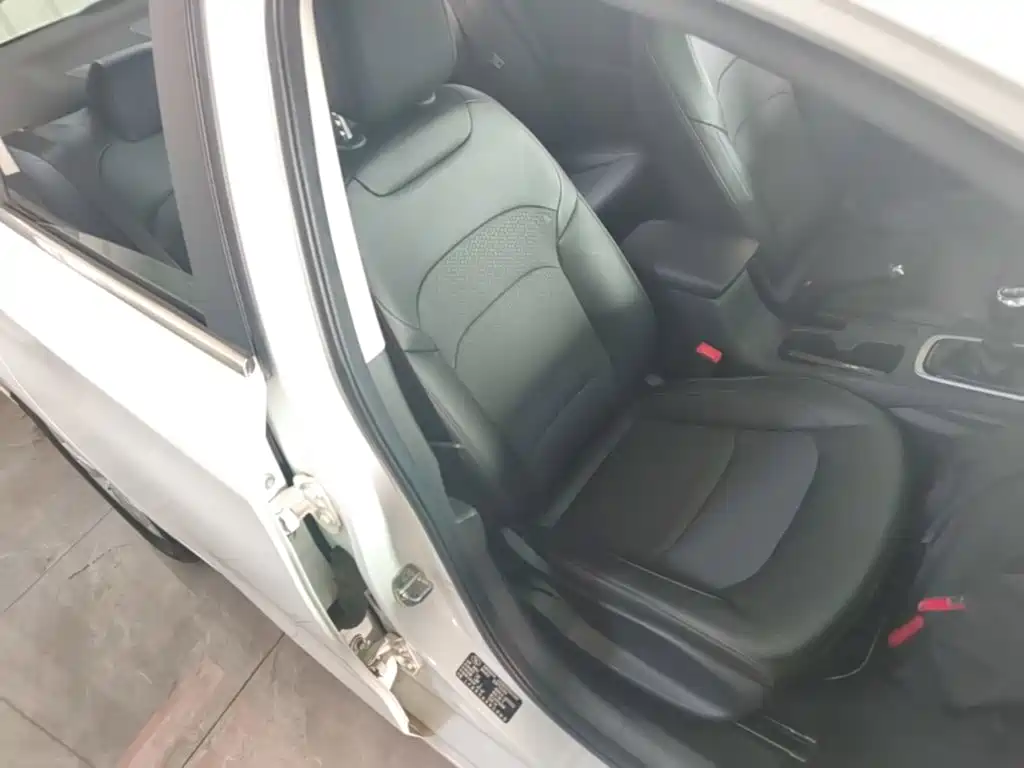 Chevrolet Cavalier — миниатюра 25