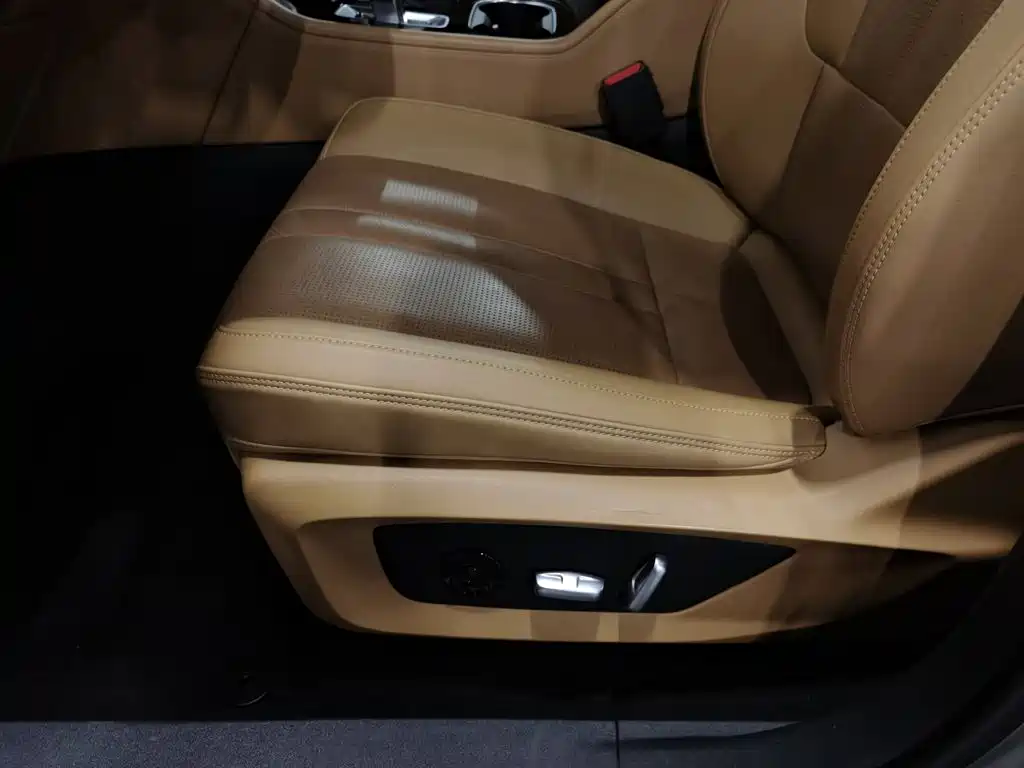 Li Auto Li ONE — миниатюра 20