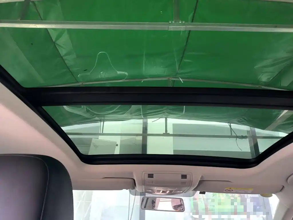 Volkswagen T-Roc — миниатюра 18