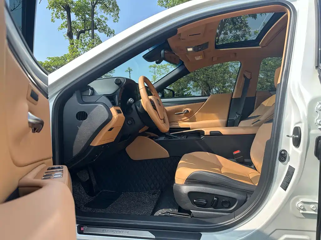 Lexus ES — миниатюра 7