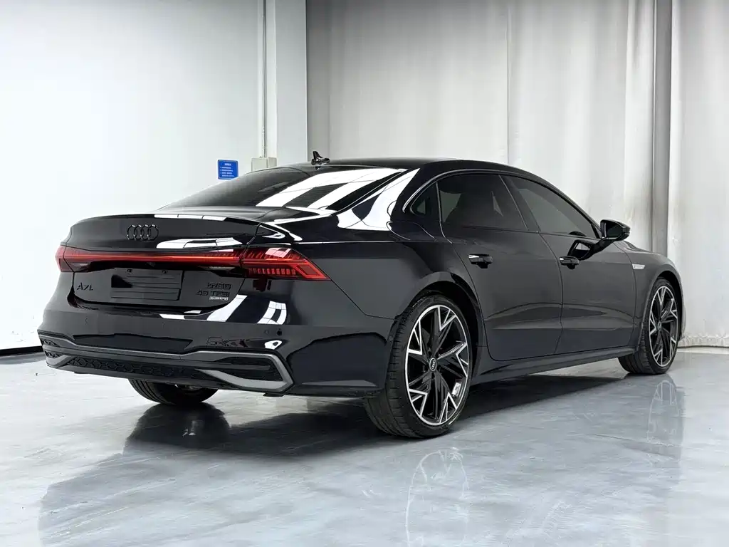 Audi A7L 2024 45 TFSI quattro S-line