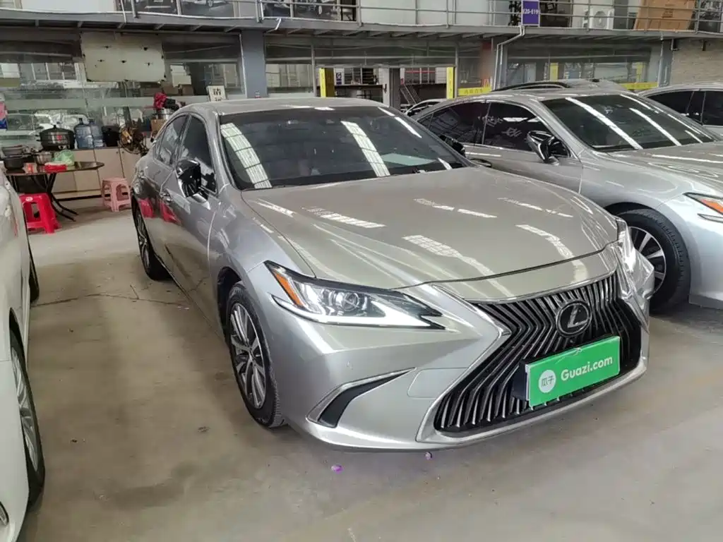 Lexus ES — миниатюра 4