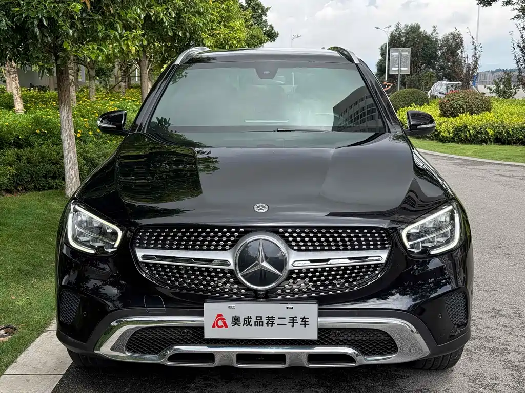 MERCEDES-BENZ GLC