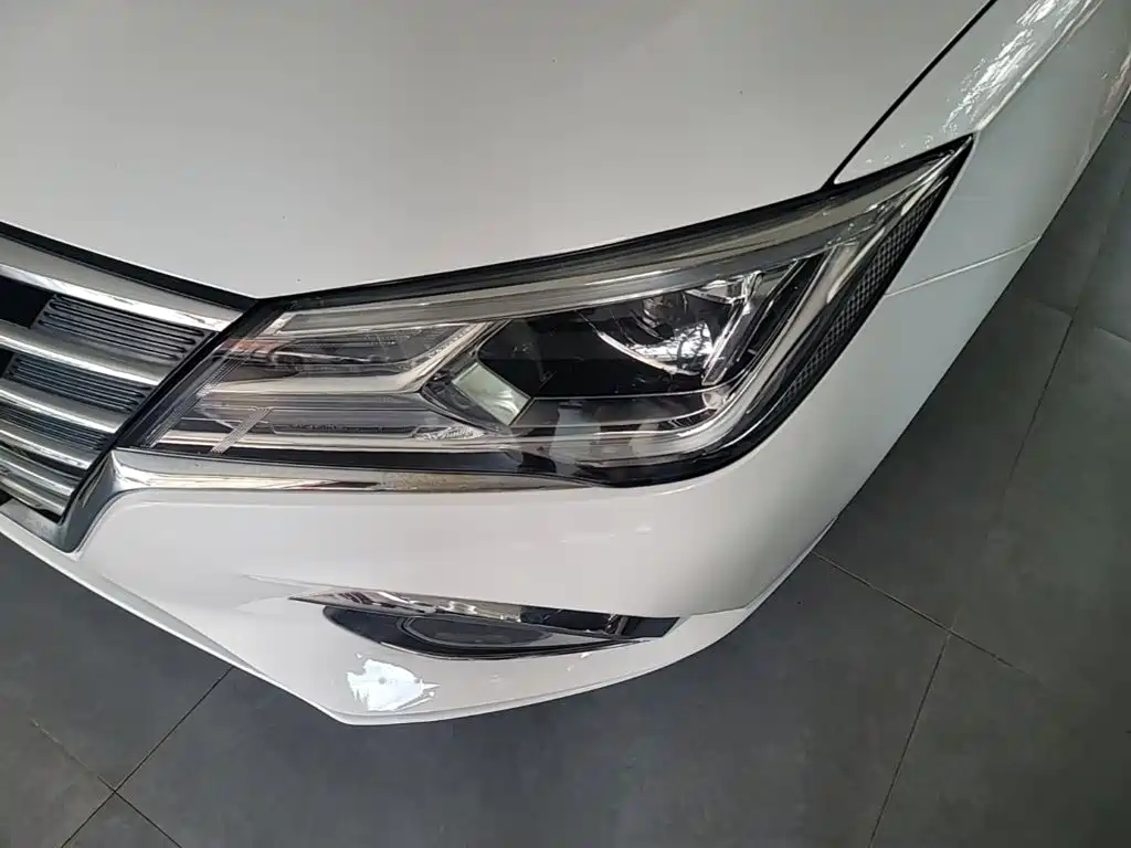Roewe i5 — миниатюра 24