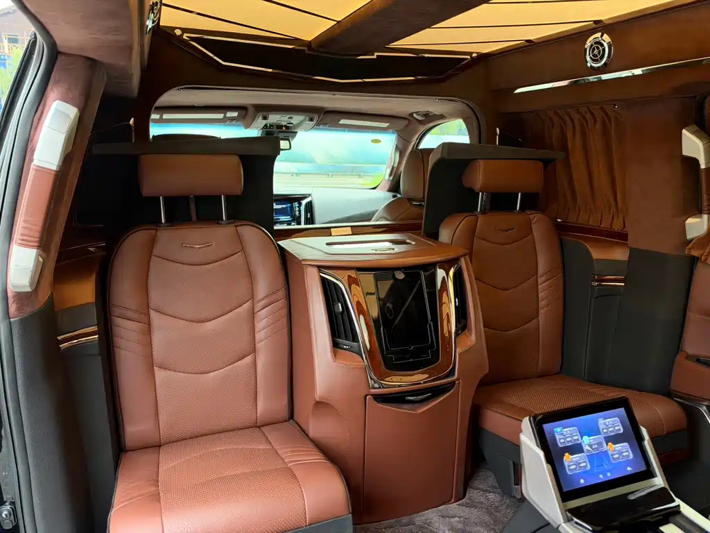 Cadillac Escalade — миниатюра 25