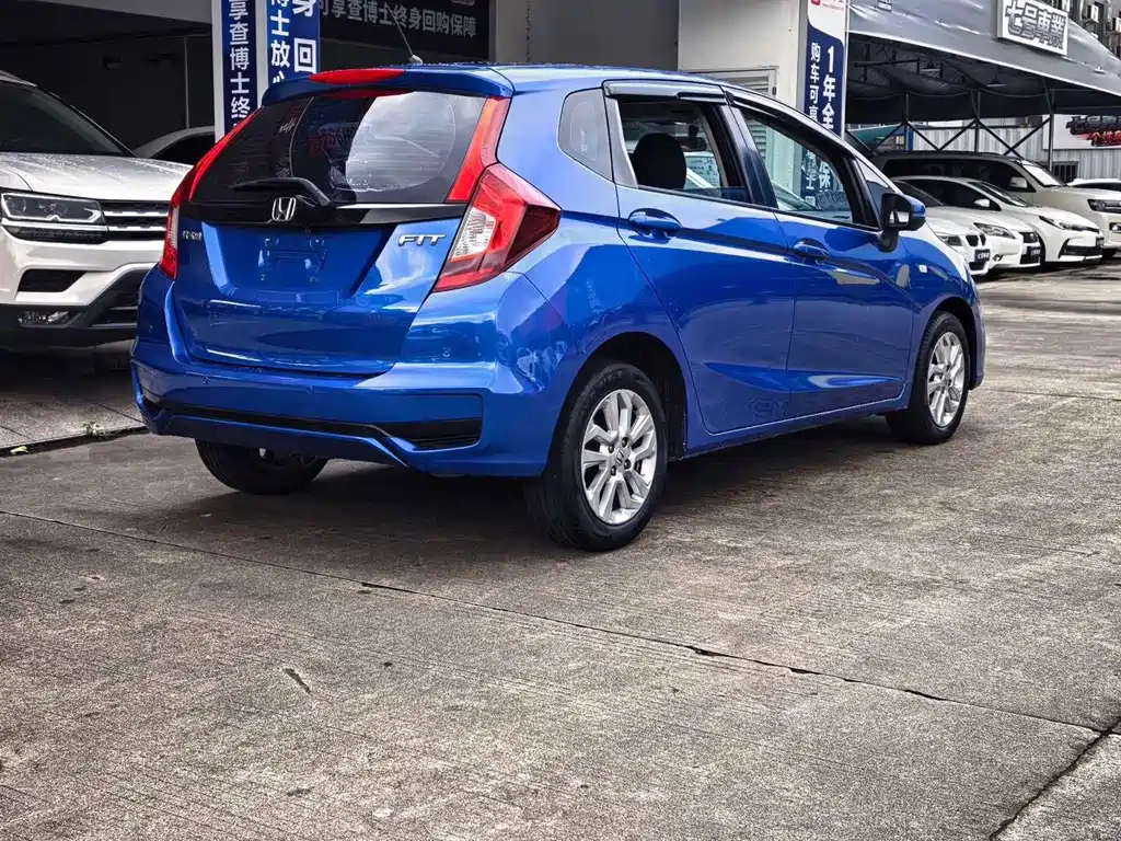 Honda Fit — миниатюра 16