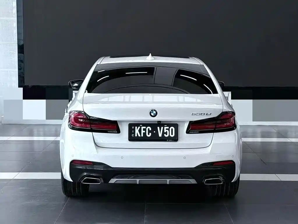 BMW 5 Series — миниатюра 3