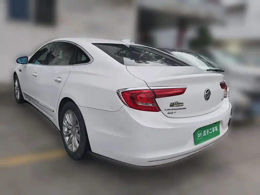 Buick LaCrosse — миниатюра 25