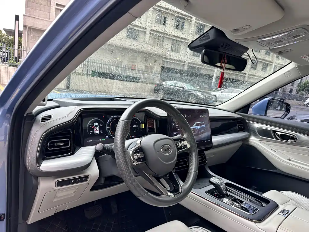 GAC GS8 2022 2.0TM Luxury （ мест）
