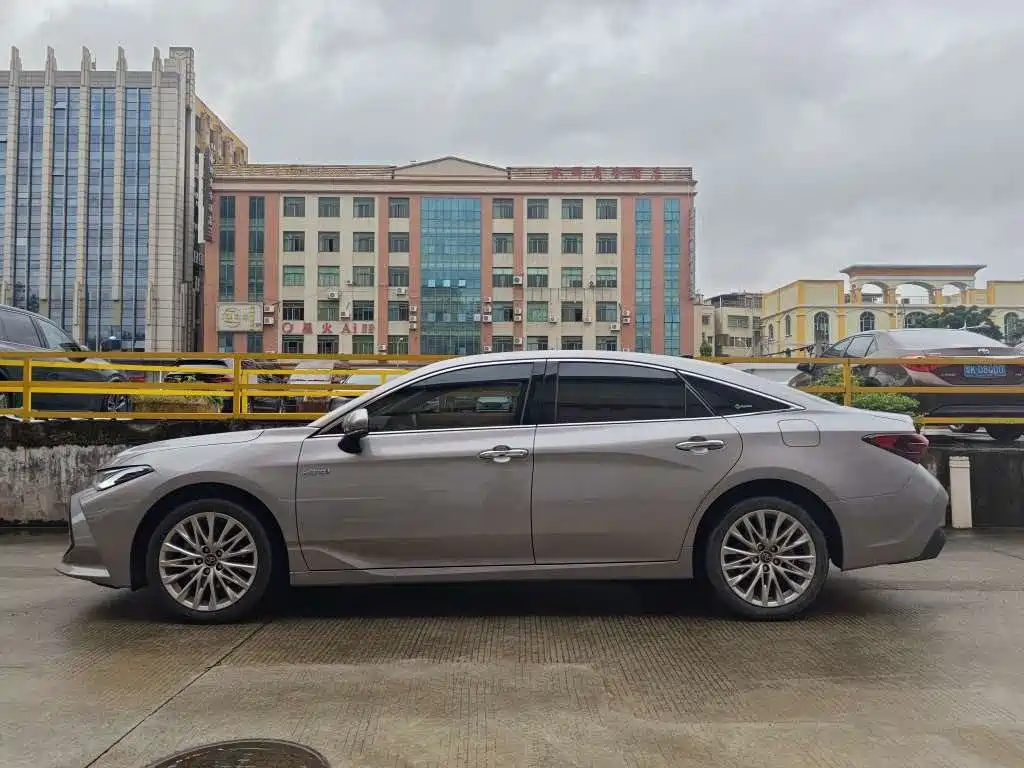 Toyota Avalon 2023 2.5L XLE Luxury