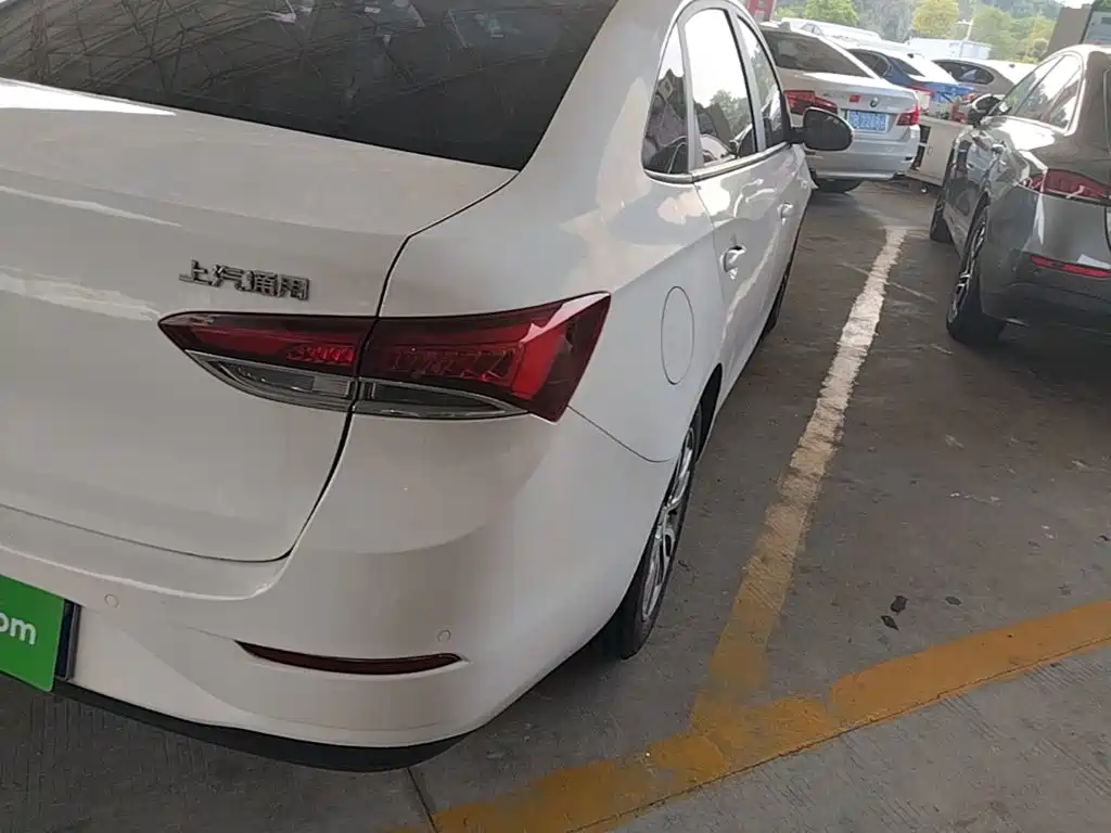 Buick Excelle — миниатюра 8