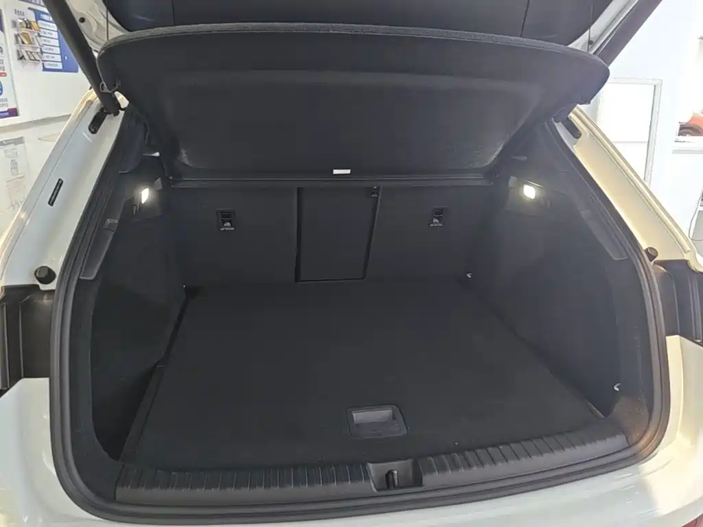 Audi Q4 e-tron — миниатюра 19