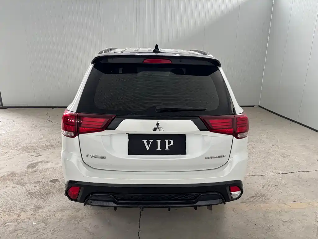 Mitsubishi Outlander 2021 2.0L 5 мест