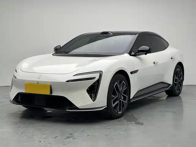 2025 Avatr 06