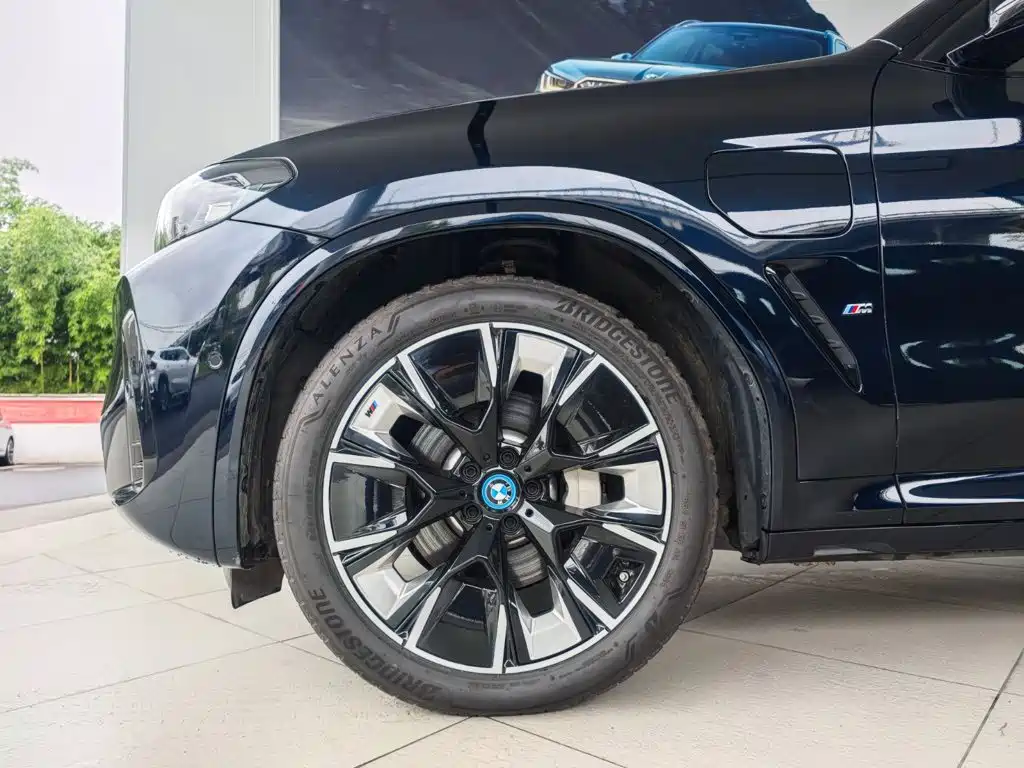 BMW iX3 — миниатюра 7