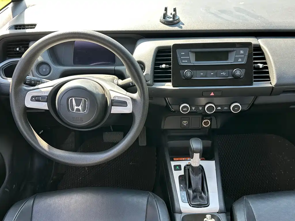 Honda Fit — миниатюра 5