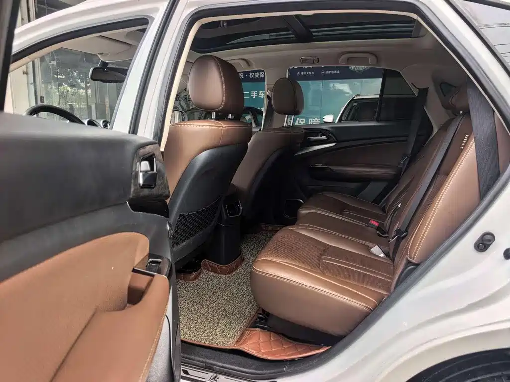 BYD Tang New Energy — миниатюра 5