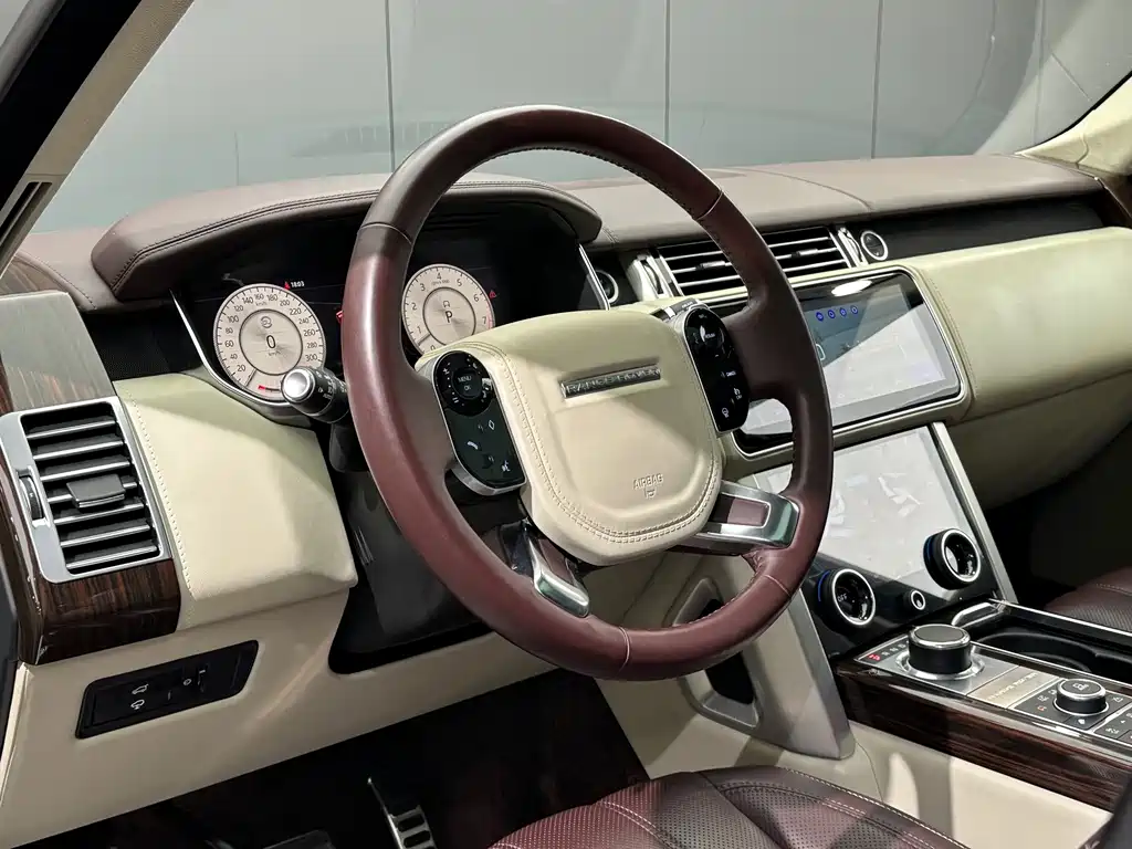 Land Rover Range Rover — миниатюра 14