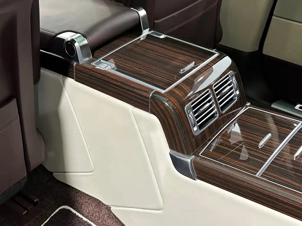 Land Rover Range Rover — миниатюра 27