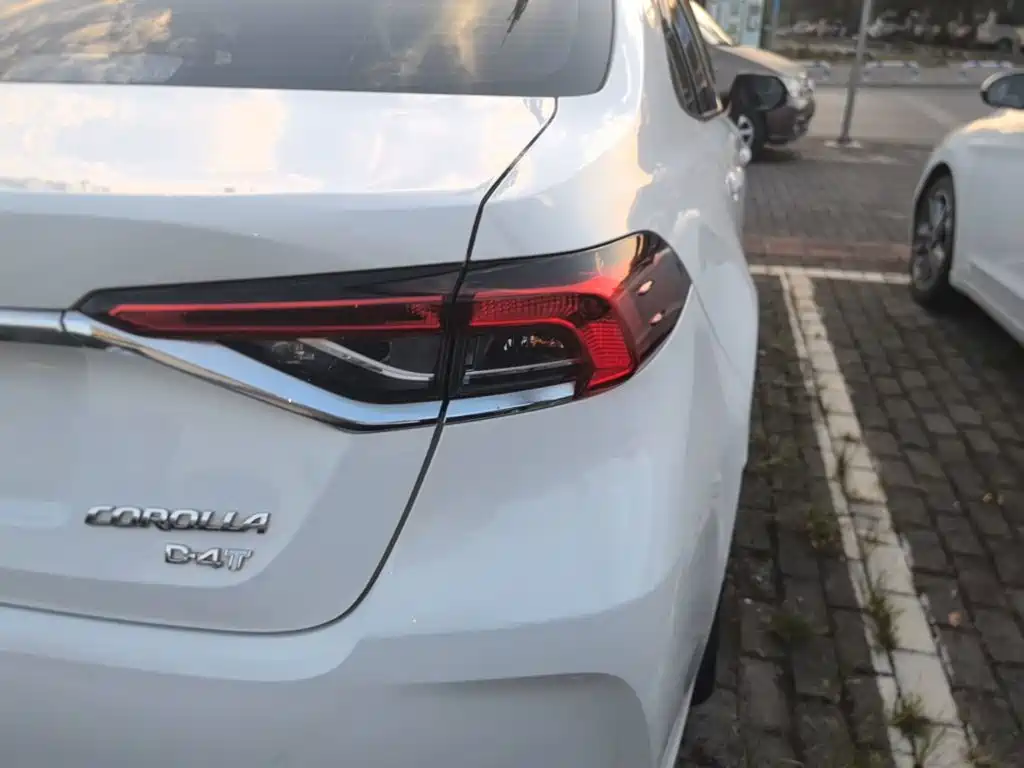Toyota Corolla — миниатюра 8