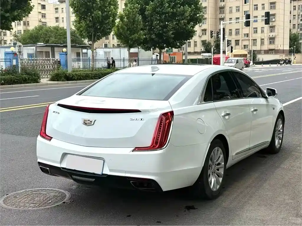 Cadillac XTS — миниатюра 9