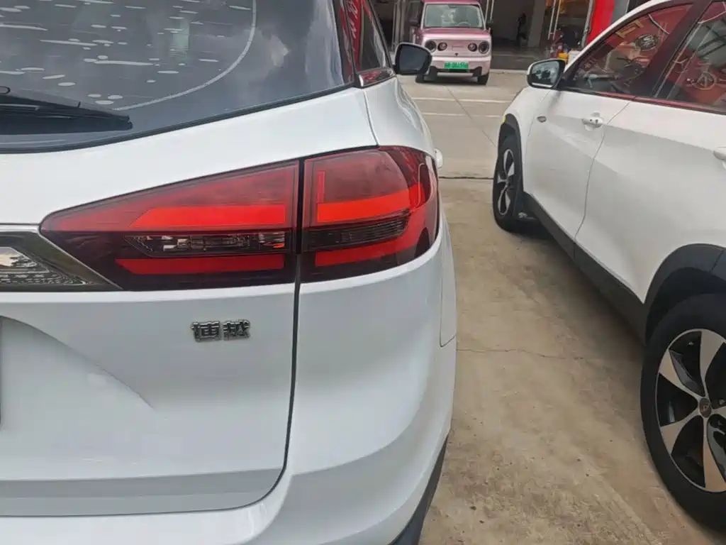Geely Boyue — миниатюра 8