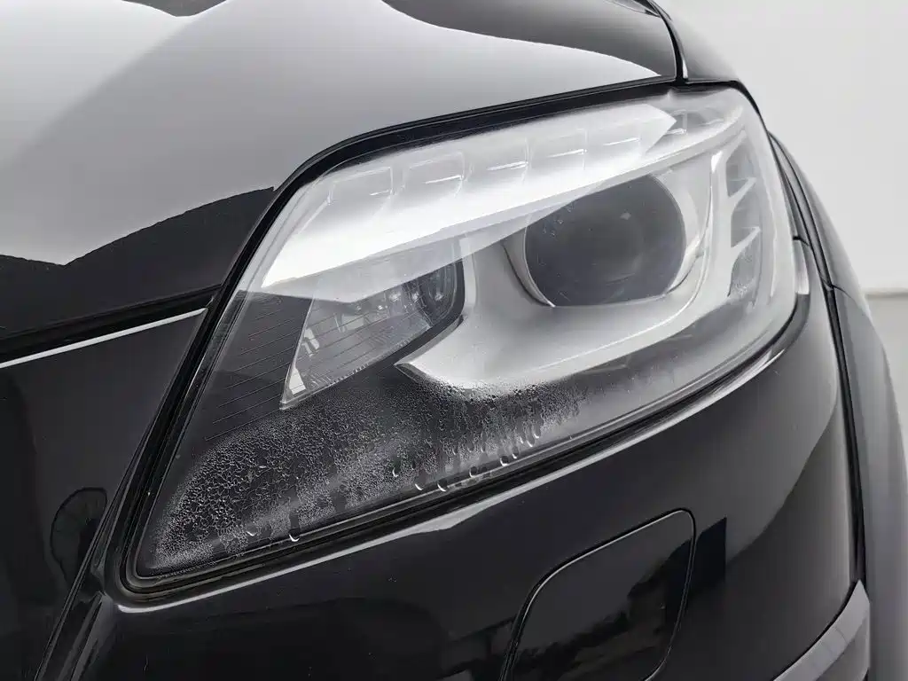 Audi Q7 — миниатюра 7