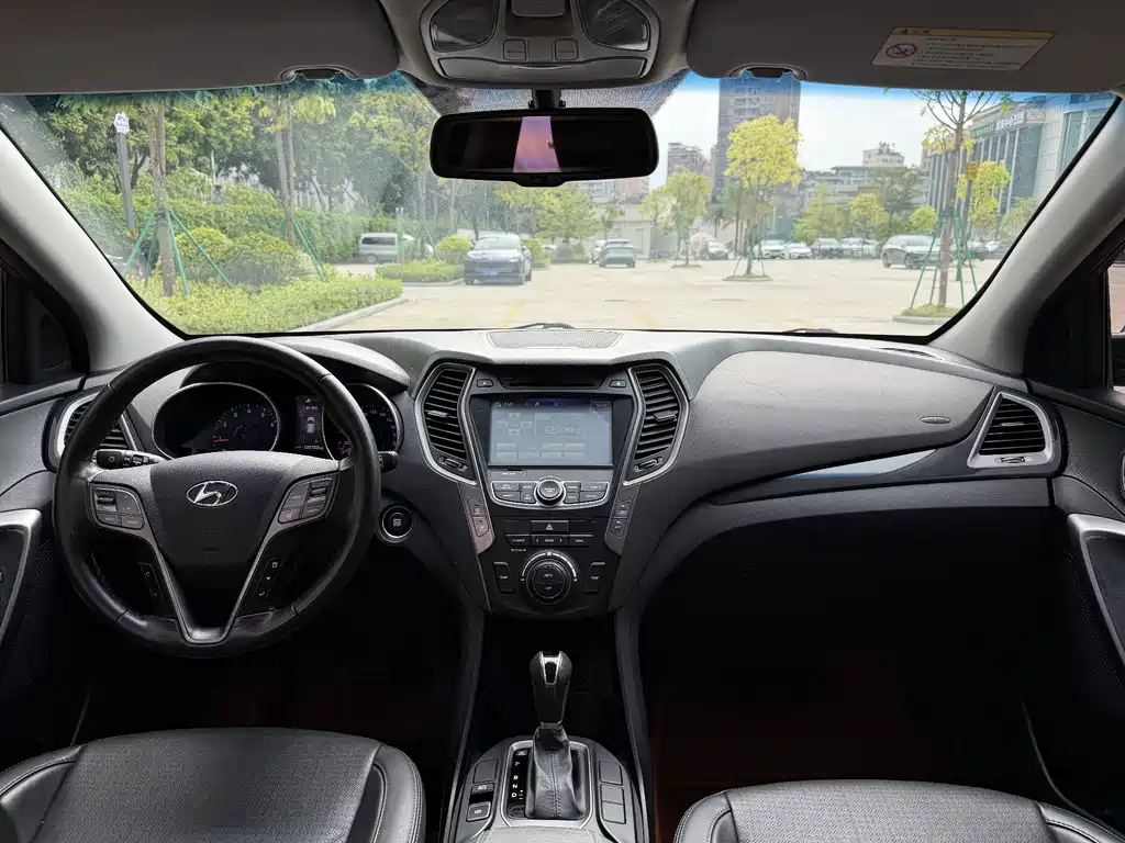 Hyundai Santa Fe — миниатюра 5