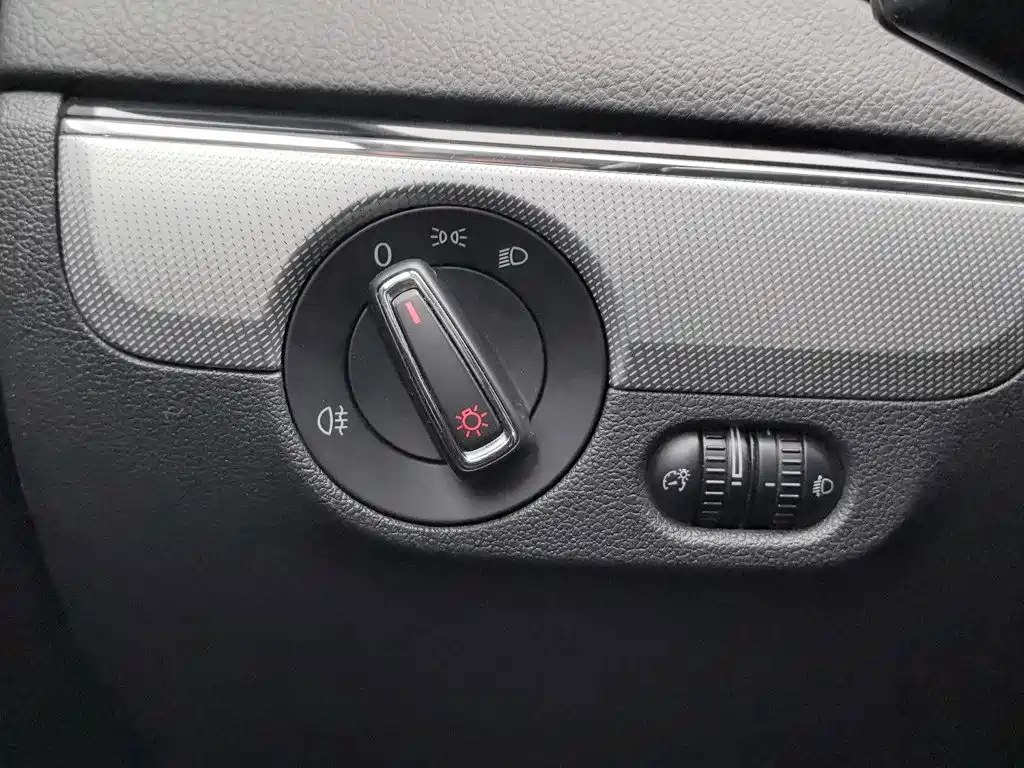 Volkswagen Sagitar — миниатюра 21