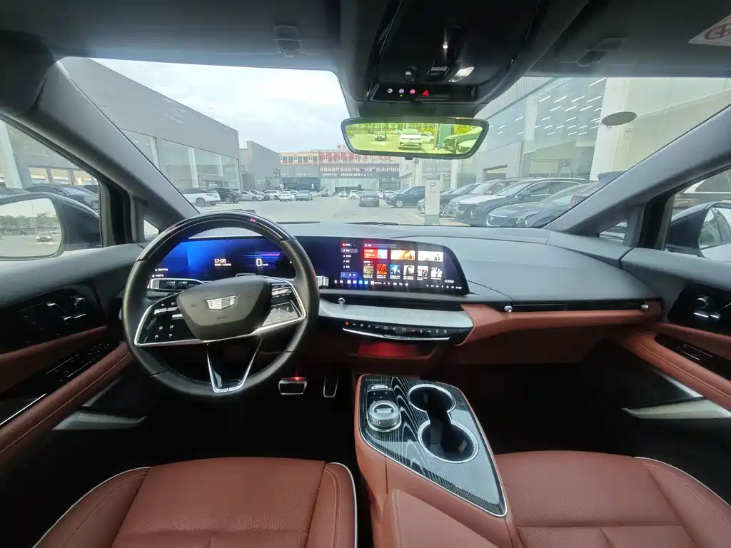 Cadillac IQ — миниатюра 7