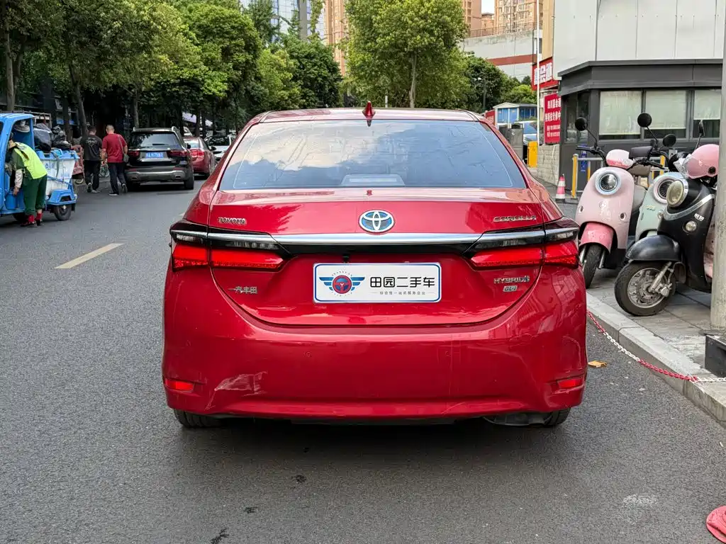 Toyota Corolla — миниатюра 5