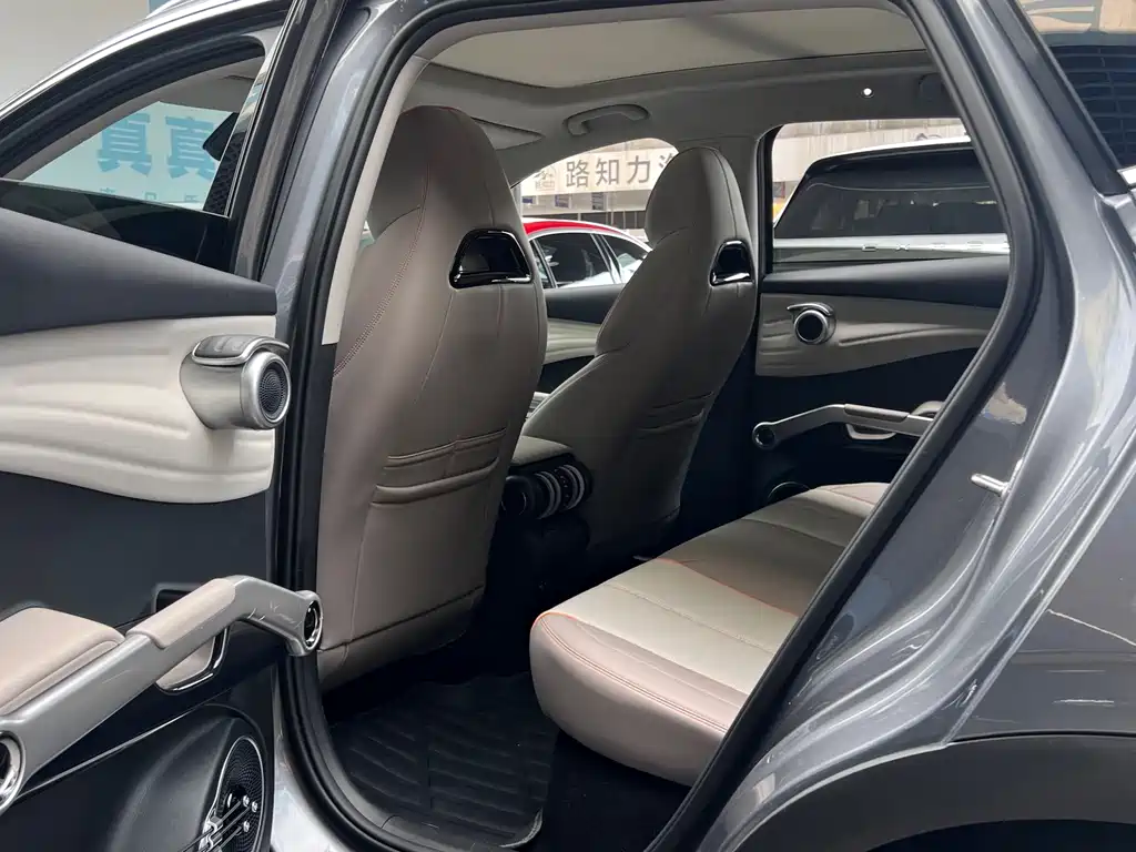BYD Yuan Plus — миниатюра 11