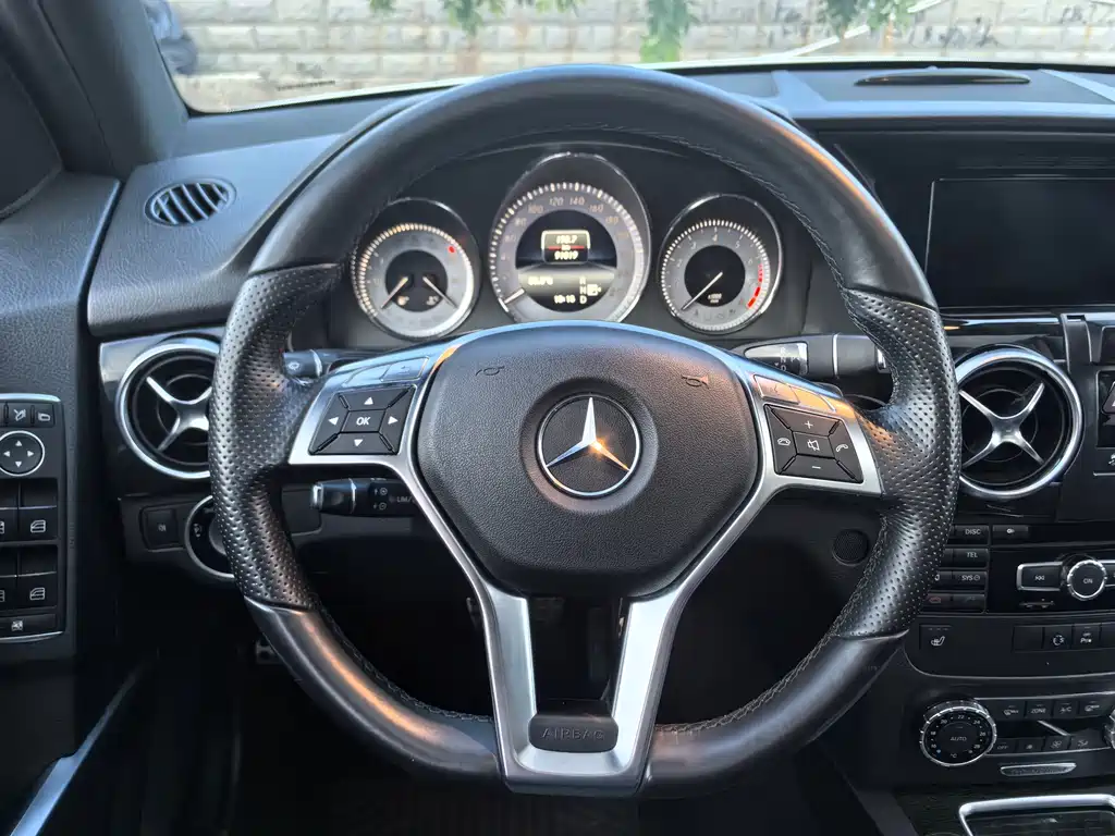 Mercedes-Benz GLK-Class — миниатюра 9