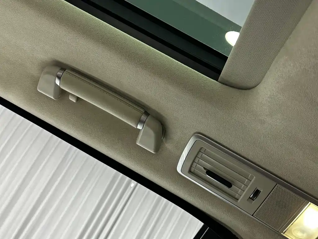 Land Rover Range Rover — миниатюра 33