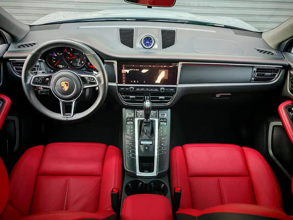 Porsche Macan — миниатюра 6