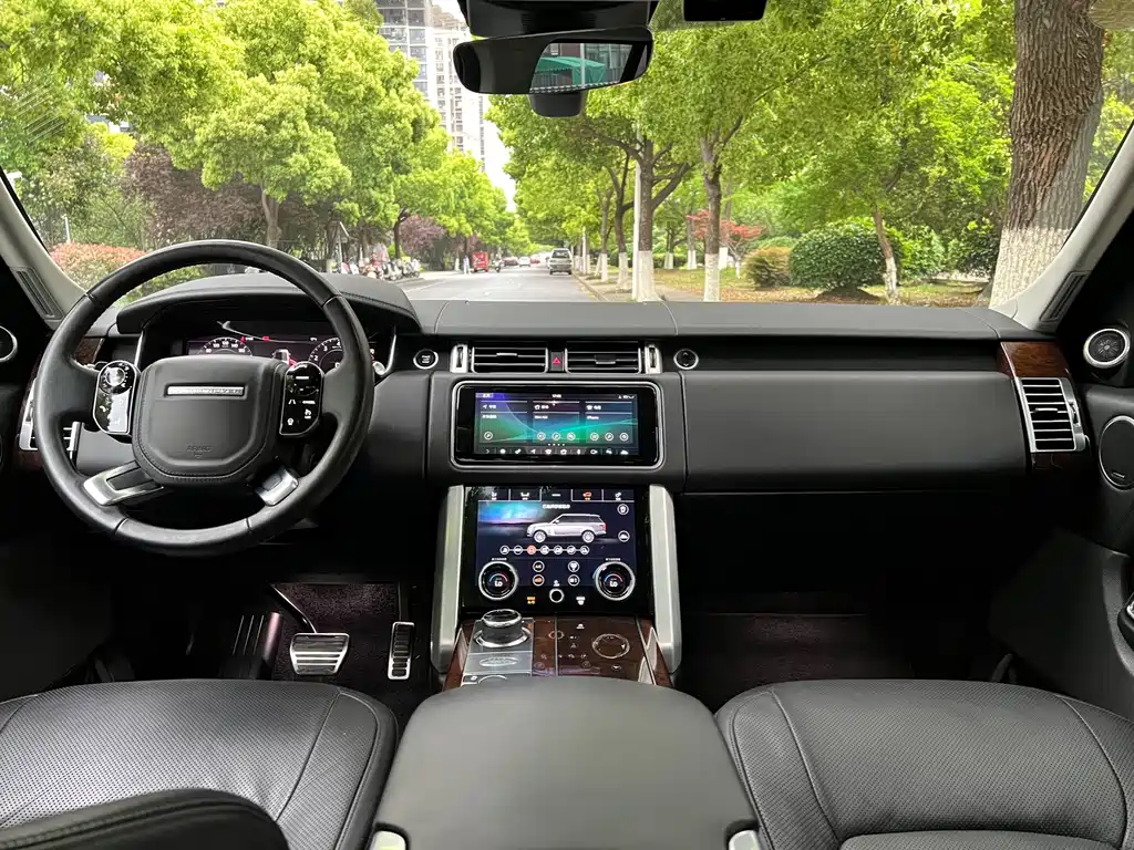Land Rover Range Rover — миниатюра 8