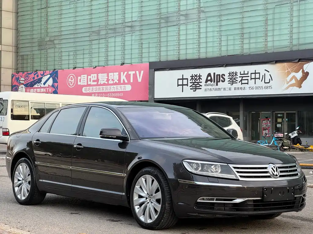 Volkswagen Phaeton — миниатюра 2