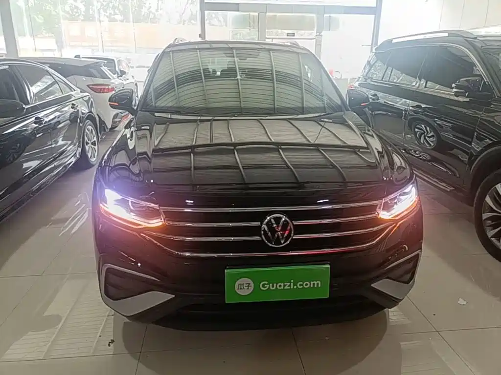 Volkswagen Tiguan L L 2022 330TSI AT Smart