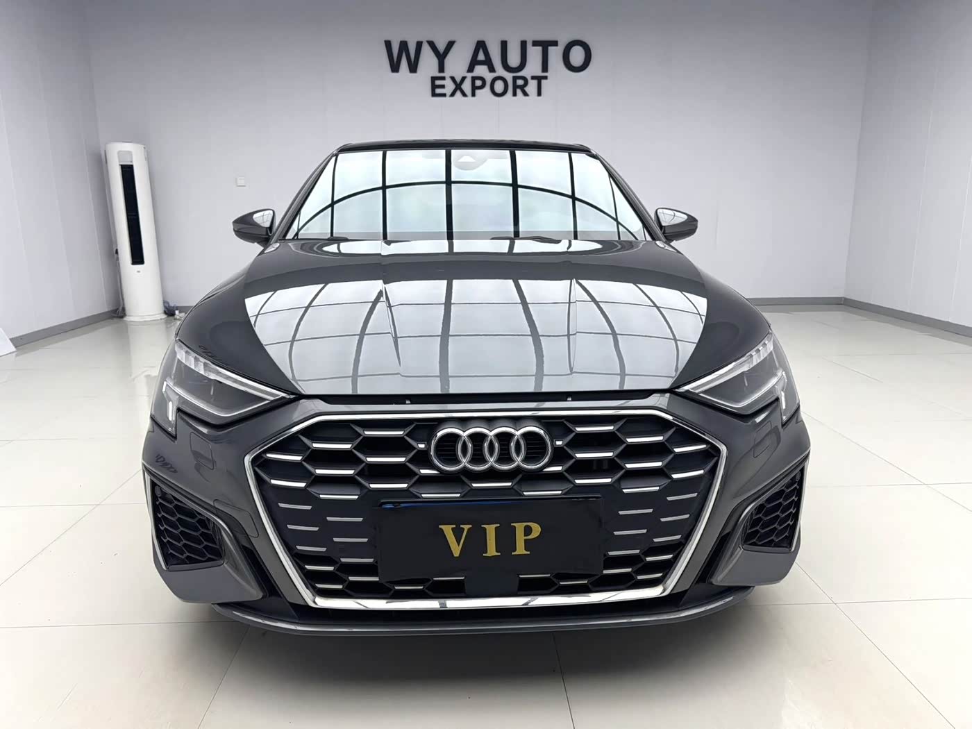 Audi A3 1.4 л 2023 г. Белый, пробег 22000 км