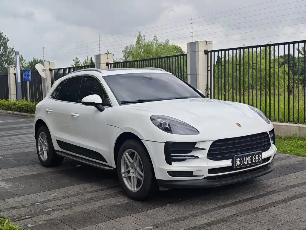 Porsche Macan — миниатюра 3