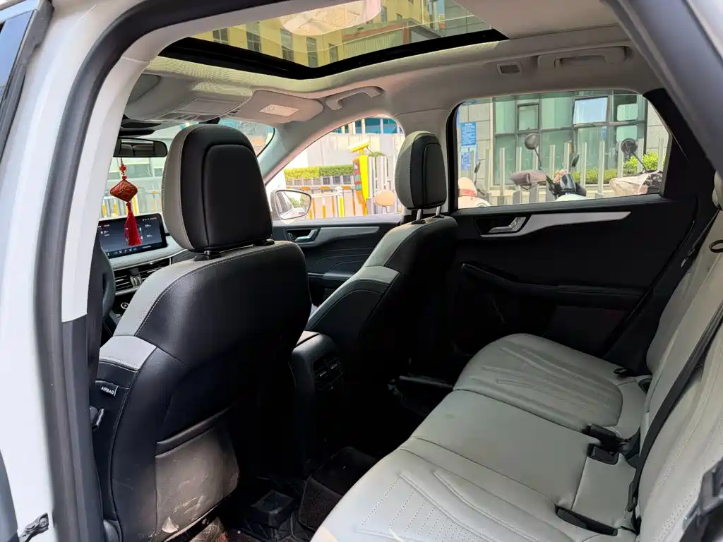 Ford Escape — миниатюра 11