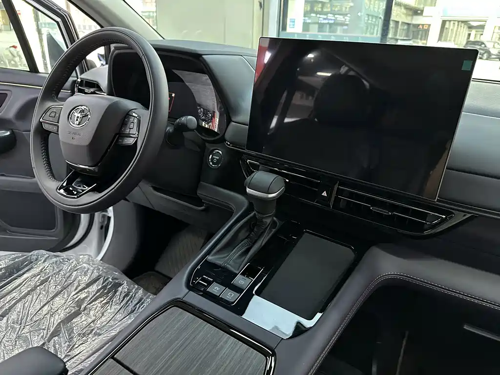 Toyota Sienna — миниатюра 12