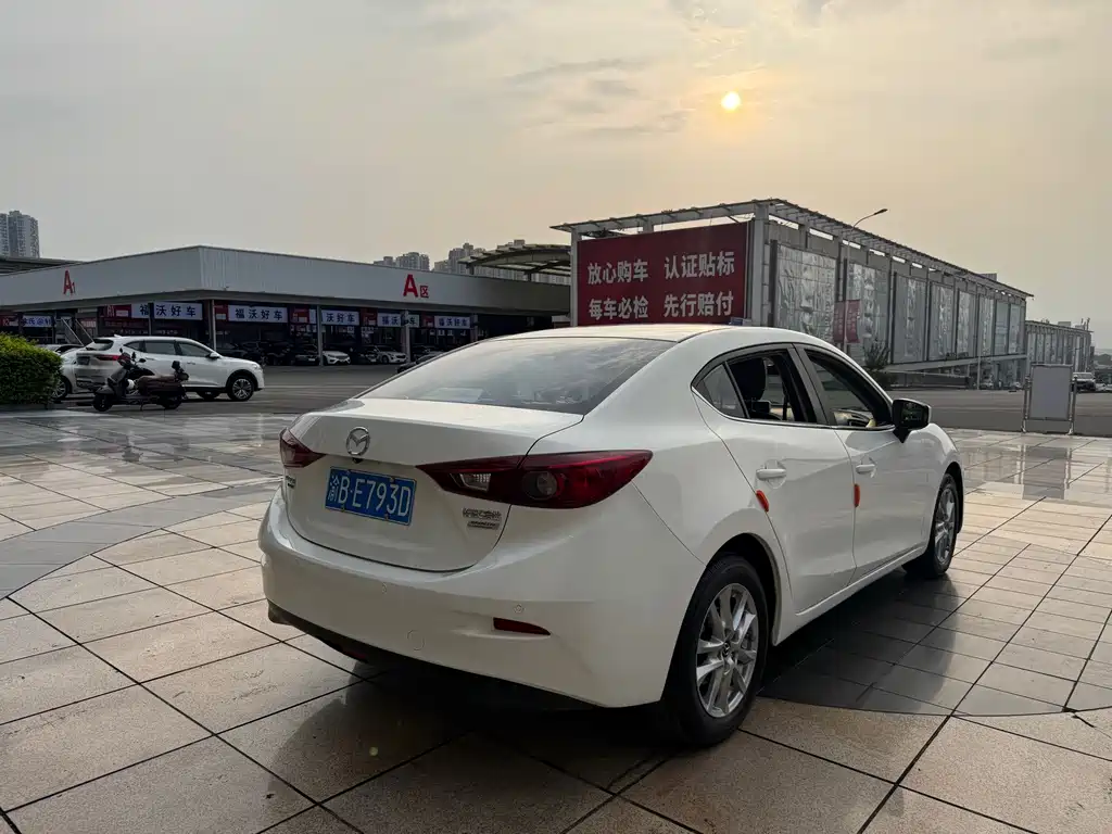 Mazda 3 Axela — миниатюра 5