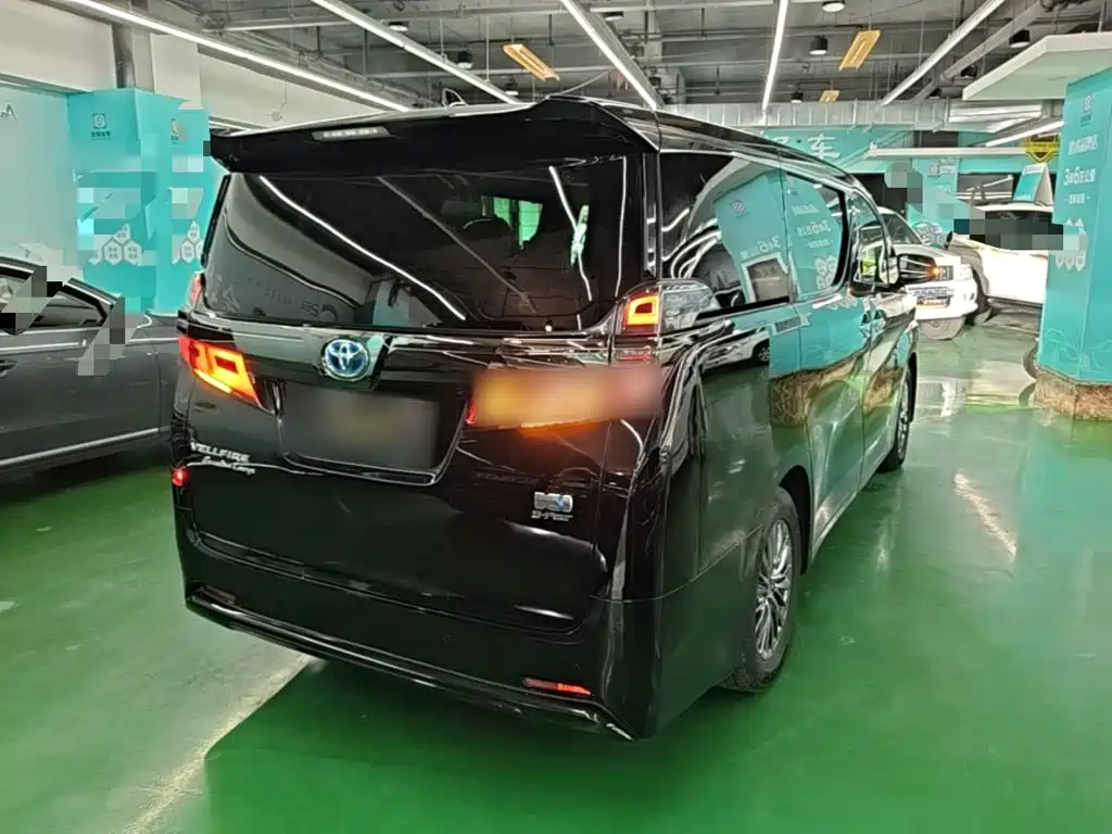 Toyota Vellfire — миниатюра 7