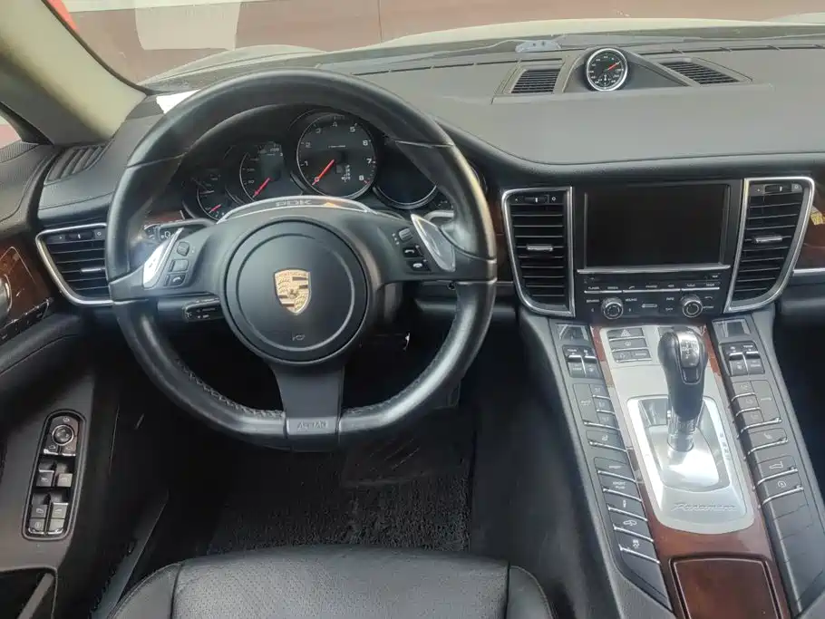 Porsche Panamera — миниатюра 13
