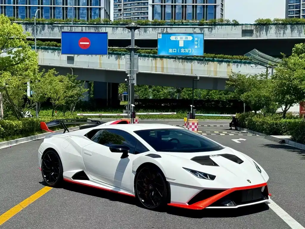 Lamborghini Huracán — миниатюра 3