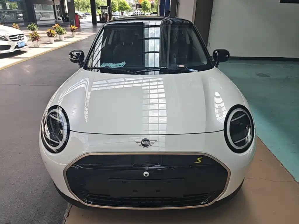 MINI MINI COOPER EV — миниатюра 3
